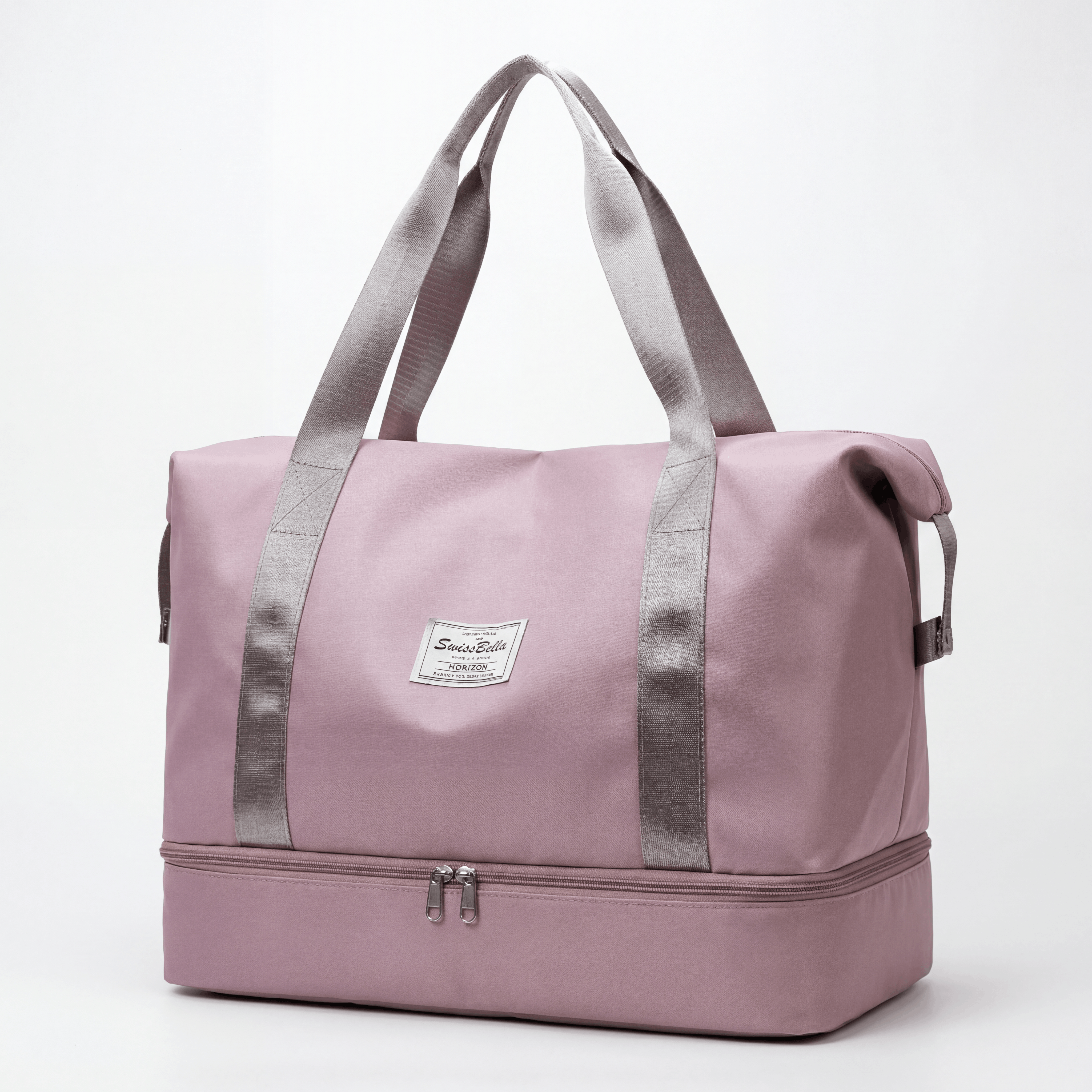 Hochwertige Studioaufnahme des SwissBella Horizon Weekenders in der Farbe Cashmere Rose auf weissem Hintergrund.