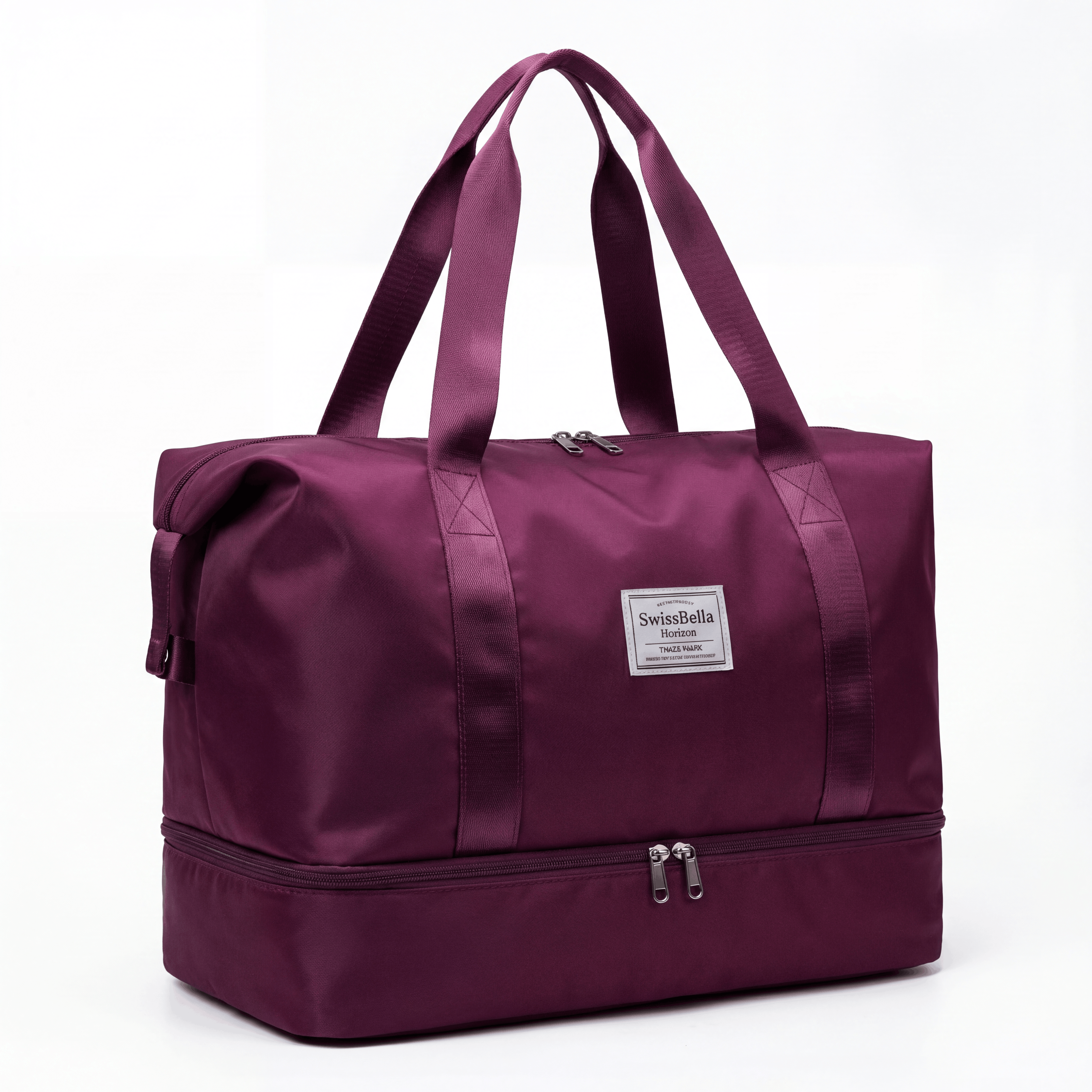 Die Farbvariante Velvet Bordeaux des SwissBella Horizon Weekenders in einer freigestellten Studioaufnahme auf weissem Grund.